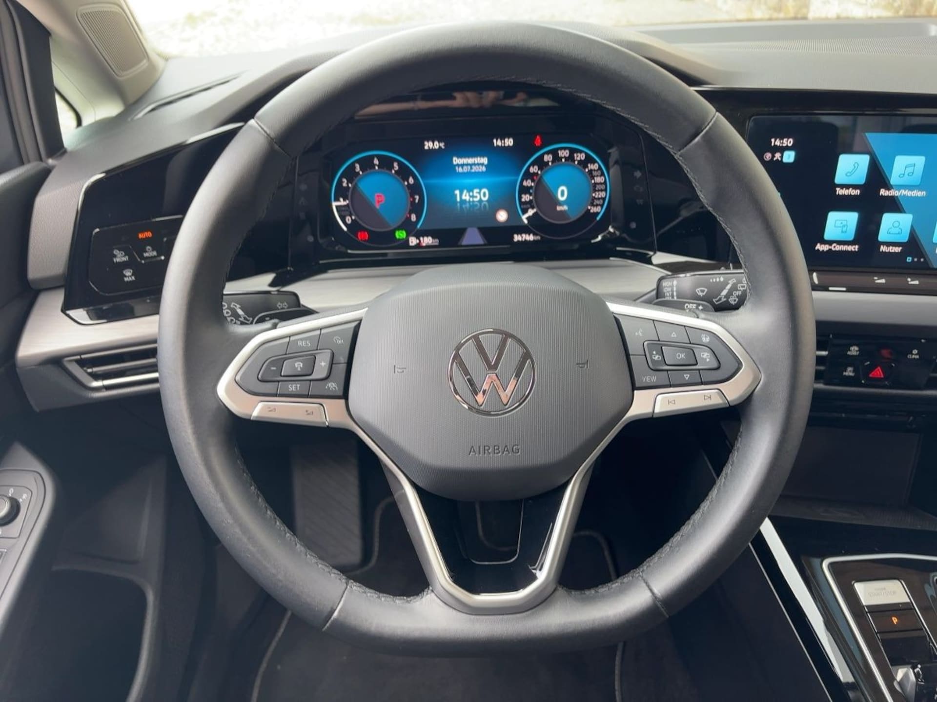 Volkswagen Golf Style