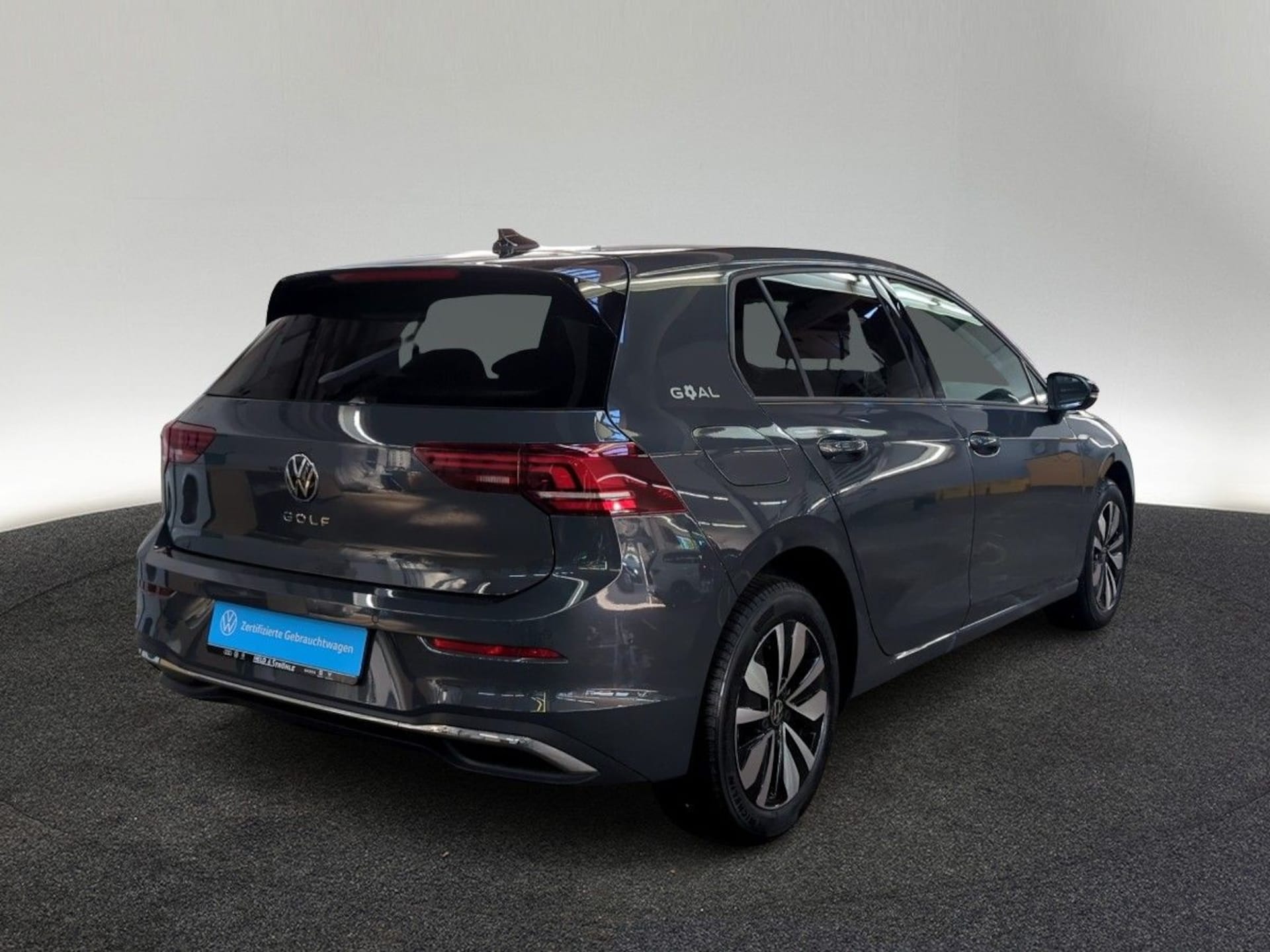 Volkswagen Golf Life