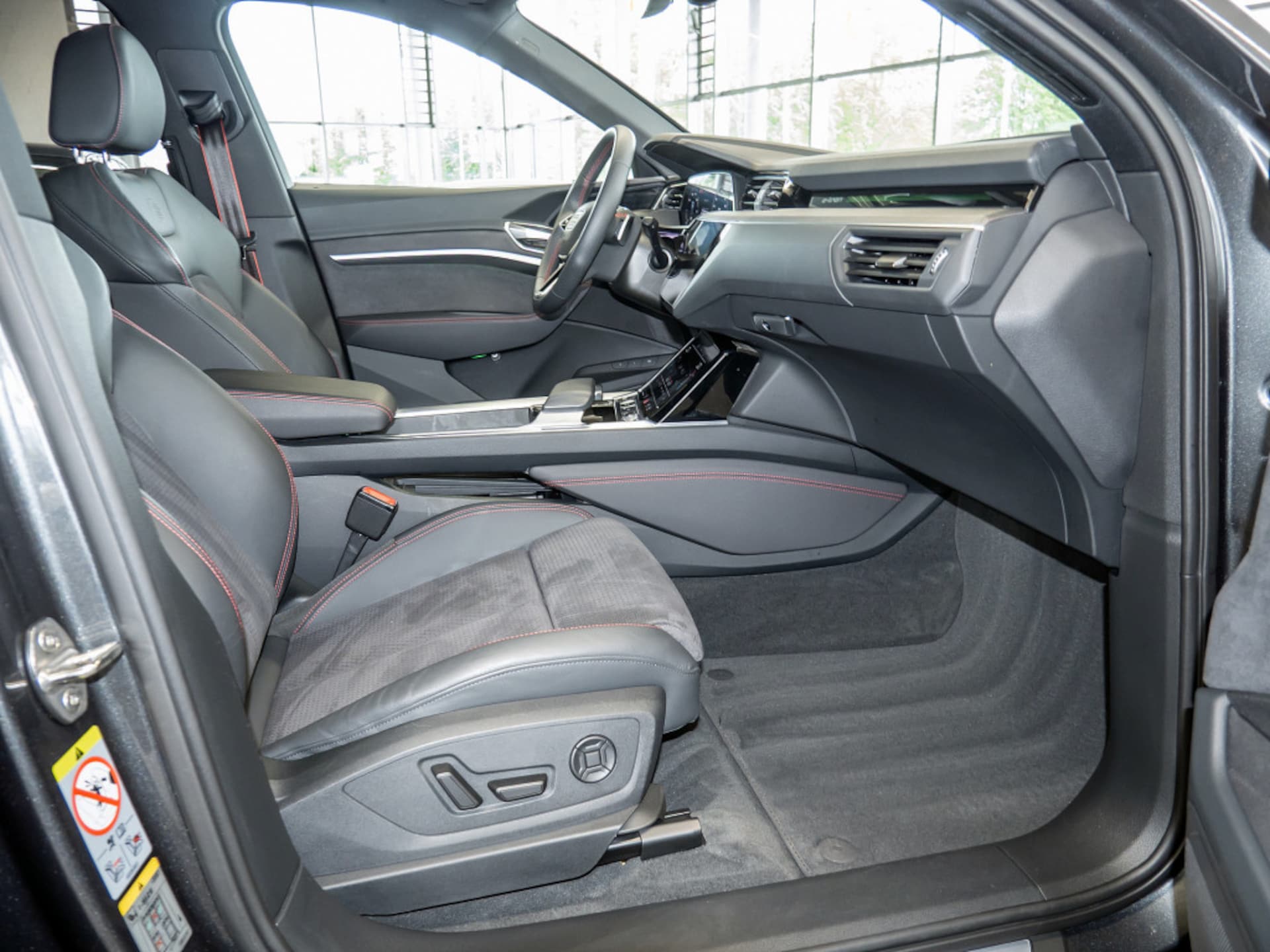 Audi Q8 Sportback e-tron S line