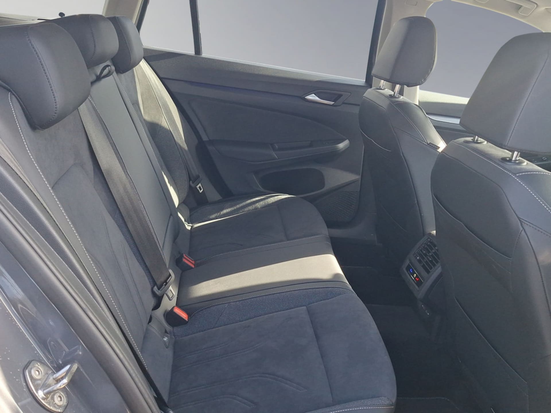 Volkswagen Golf Variant Style