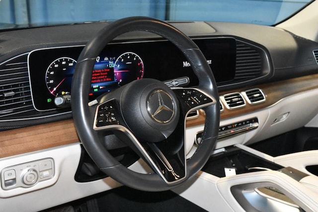 2024 Mercedes-Benz GLS 450
