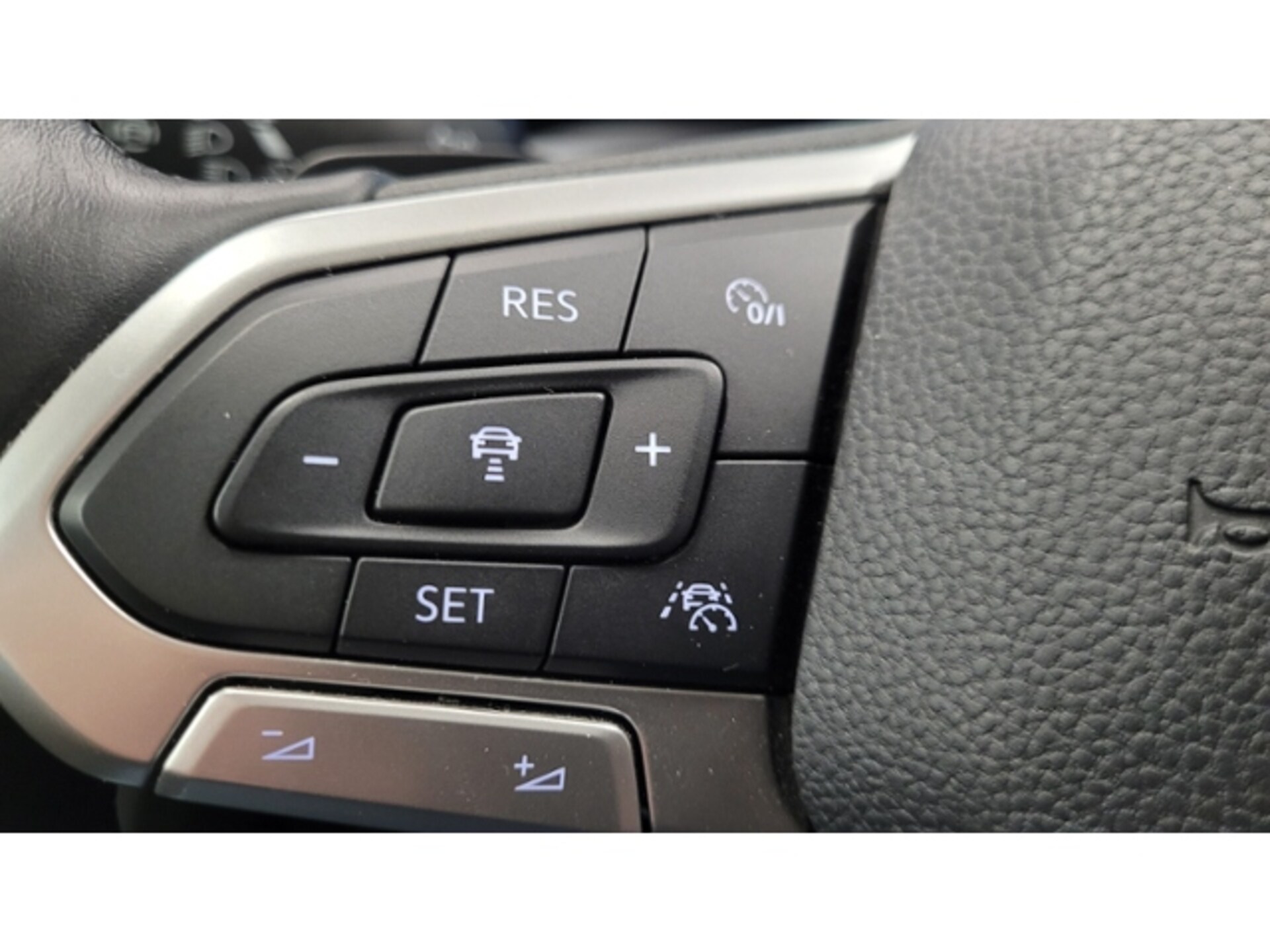 Volkswagen Golf Active