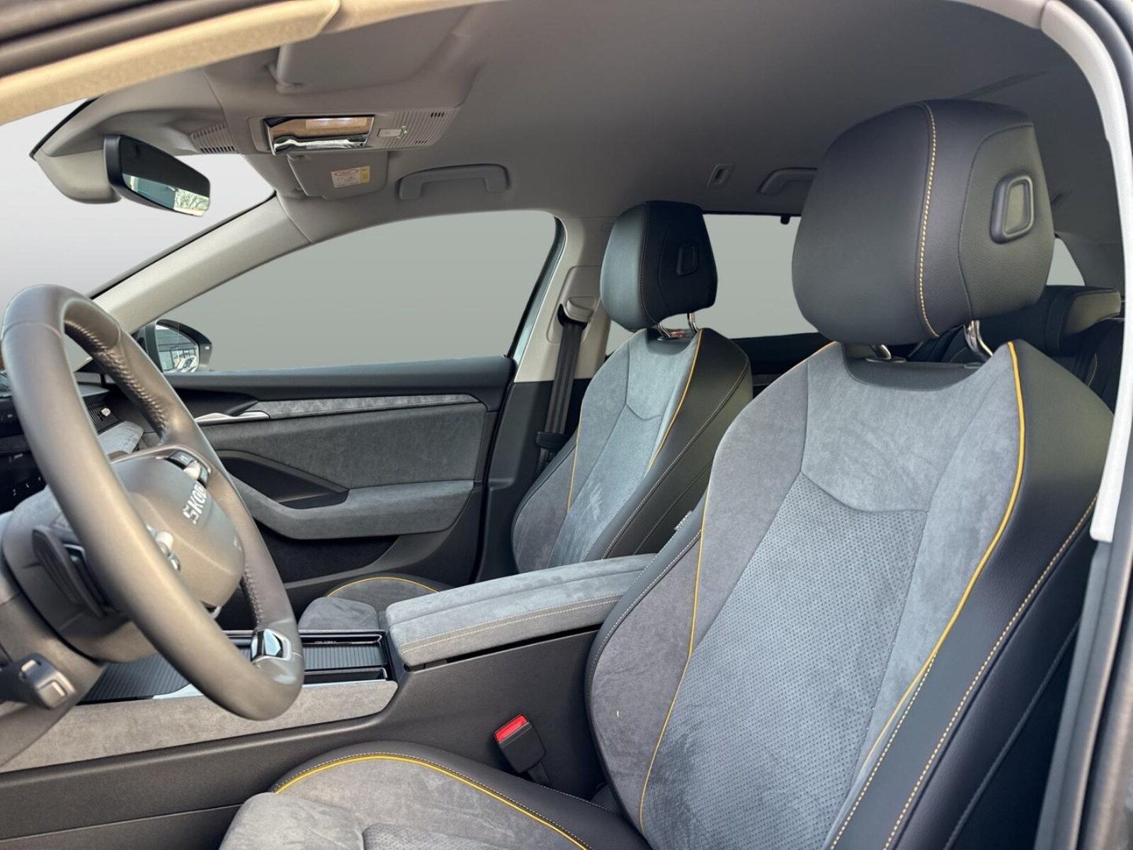 Škoda Superb Combi – Bild 8