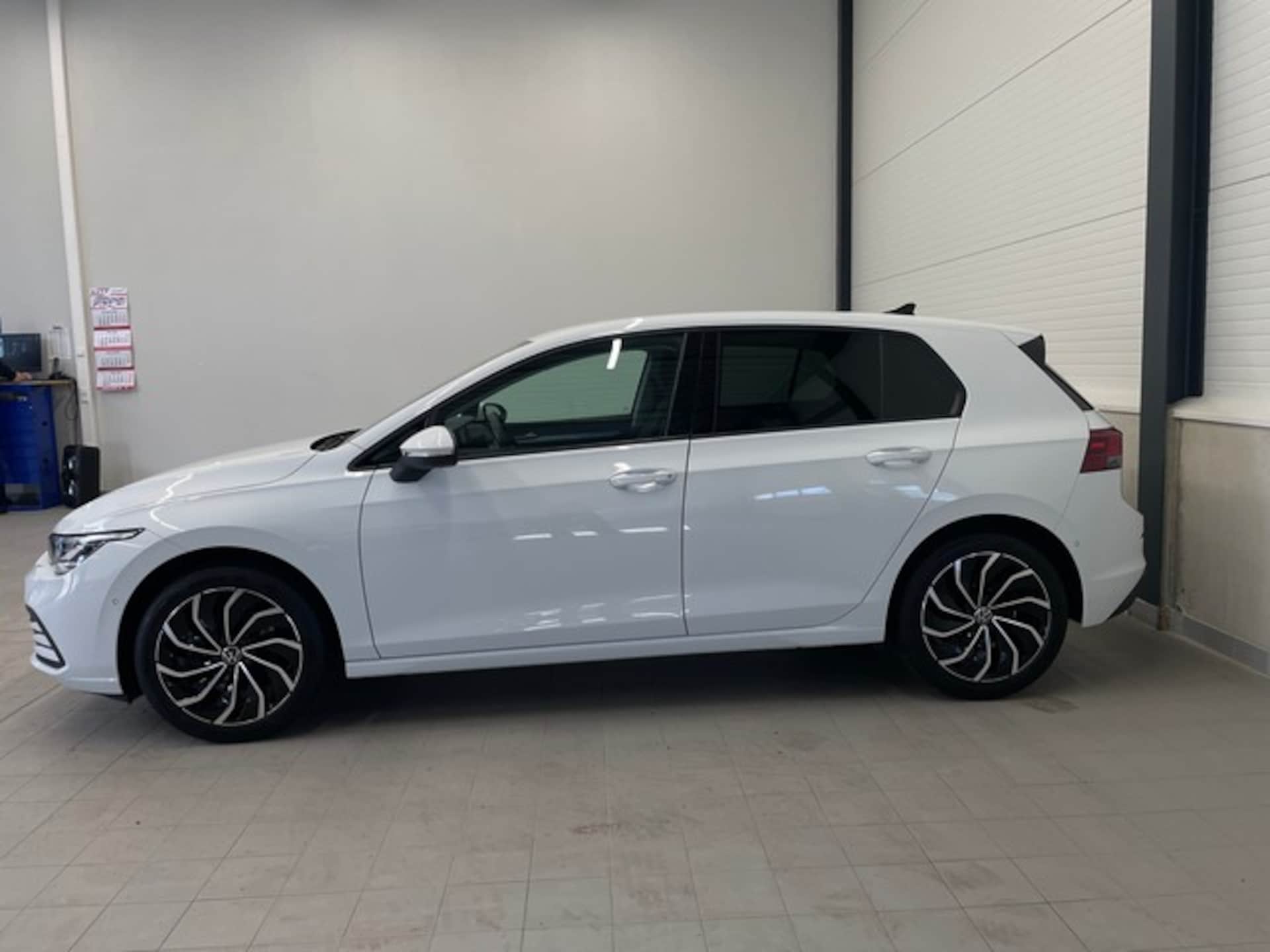 Volkswagen Golf Life