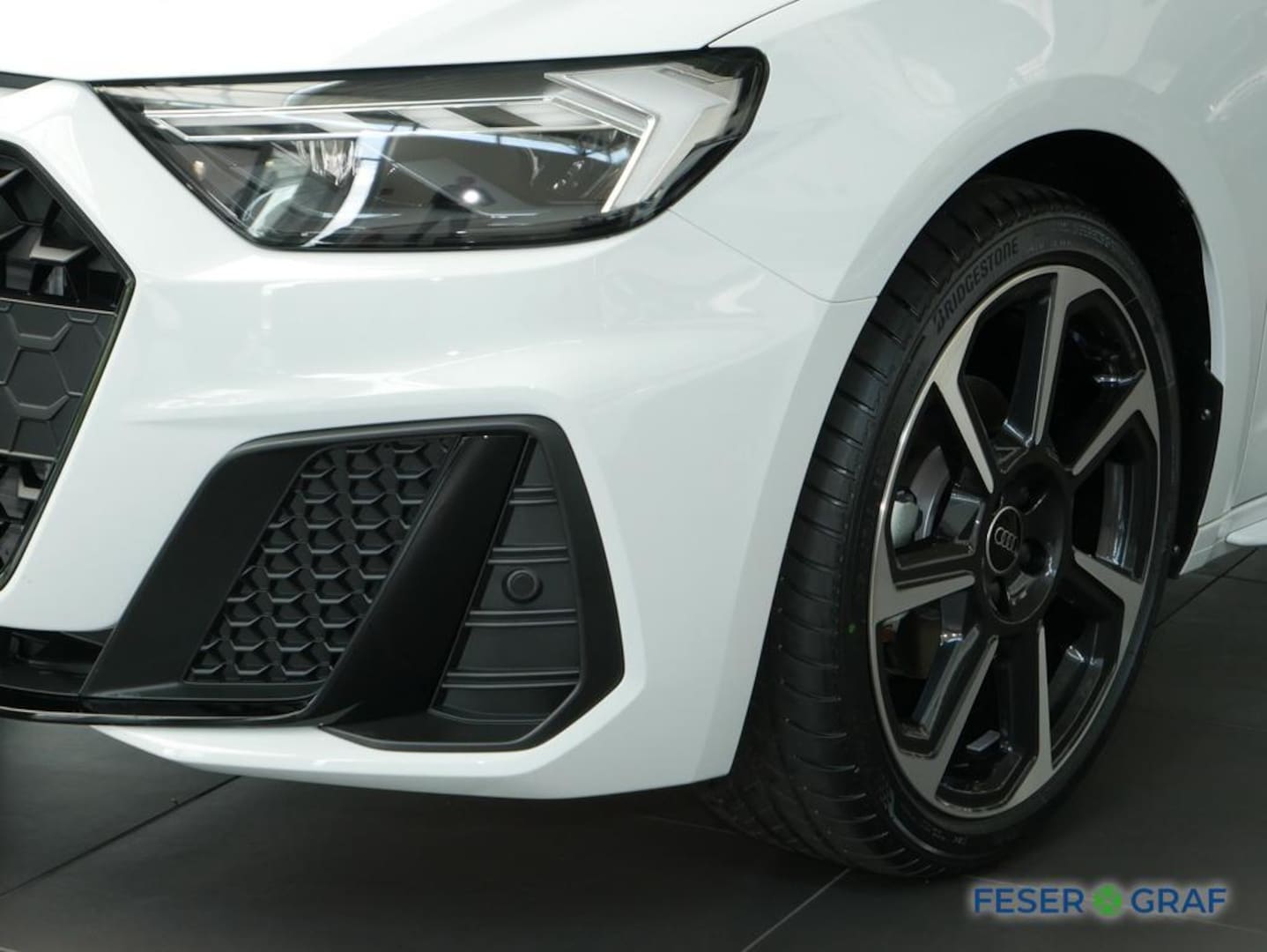 Bild über Audi A1 Sportback S line 30 TFSI S tronic - für weitere Informationen kontaktieren Sie den Audi Partner