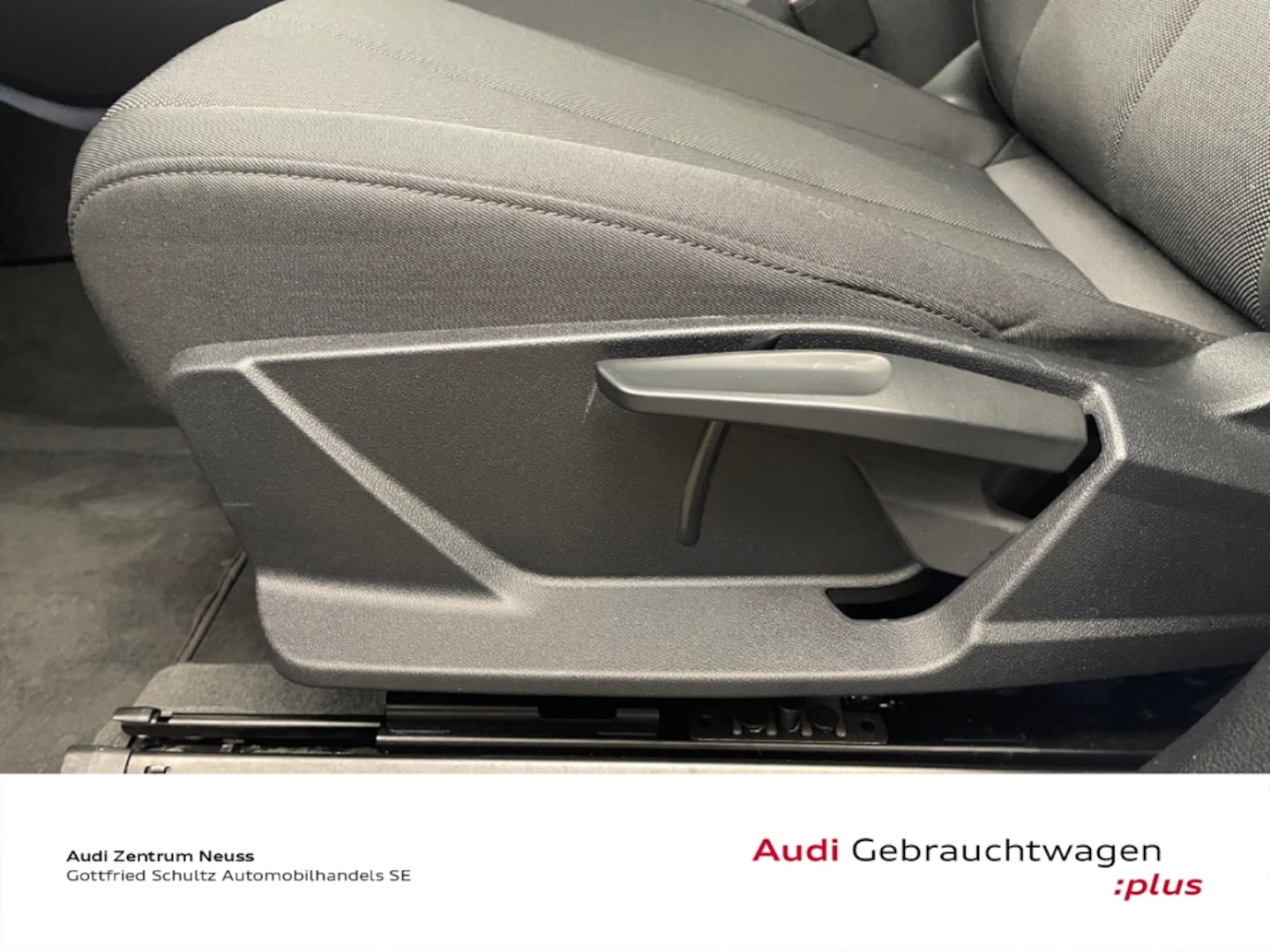 Bild über Audi Q3 TFSI quattro 140 kW S tronic - für weitere Informationen kontaktieren Sie den Audi Partner