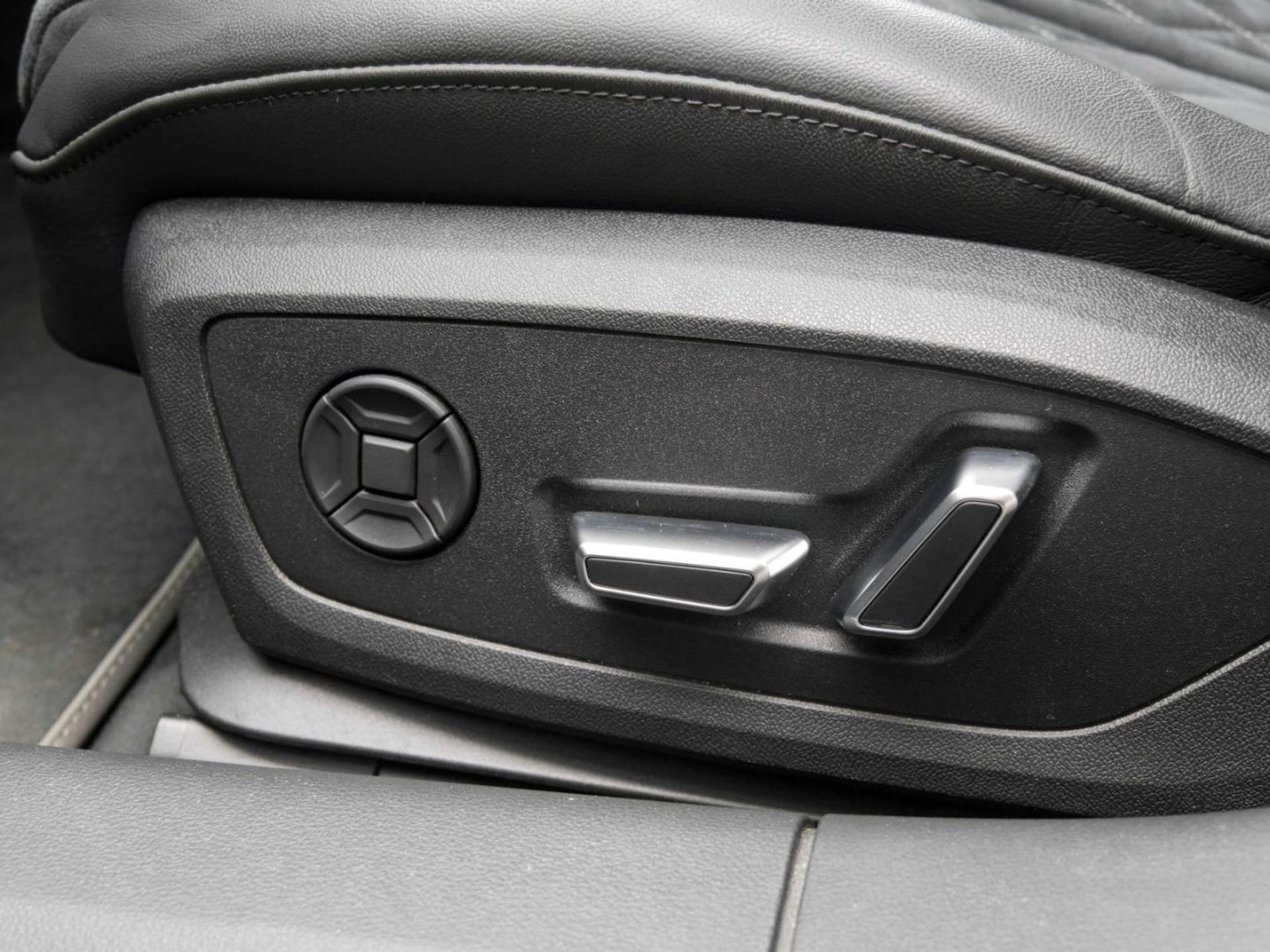 Audi S6 Avant