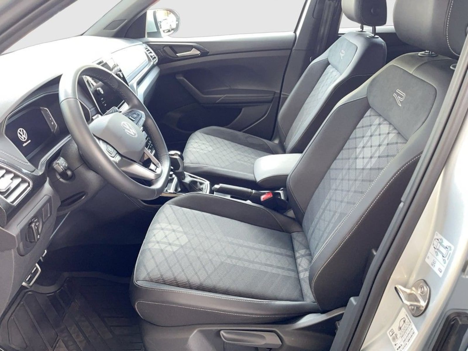 Volkswagen T-Cross – Bild 10