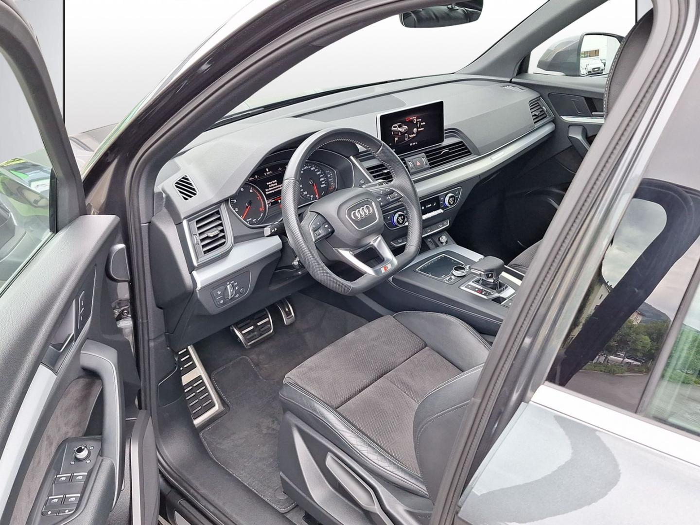 Bild über Audi Q5 Sport 2.0 TFSI quattro 185 kW (252 PS) S tronic - for more details contact your dealer