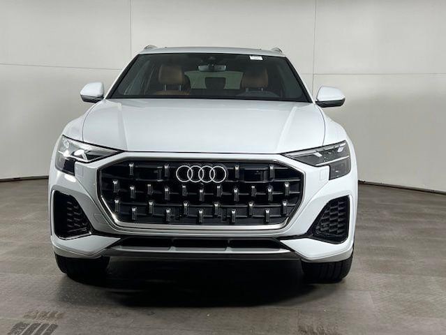 2025 Audi Q8