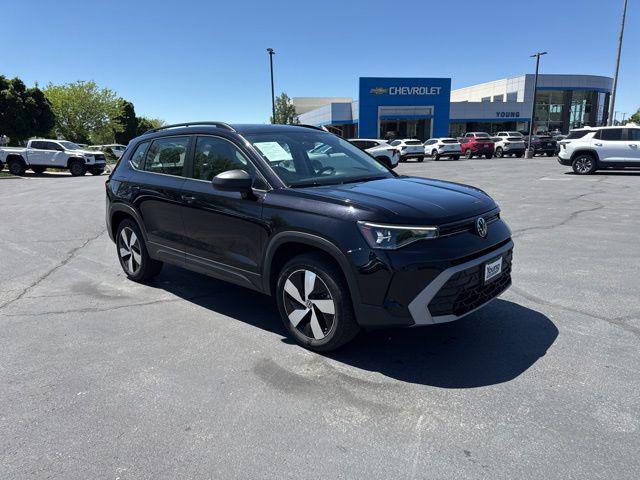 2025 Volkswagen Taos 1.5T S 4Motion's photo
