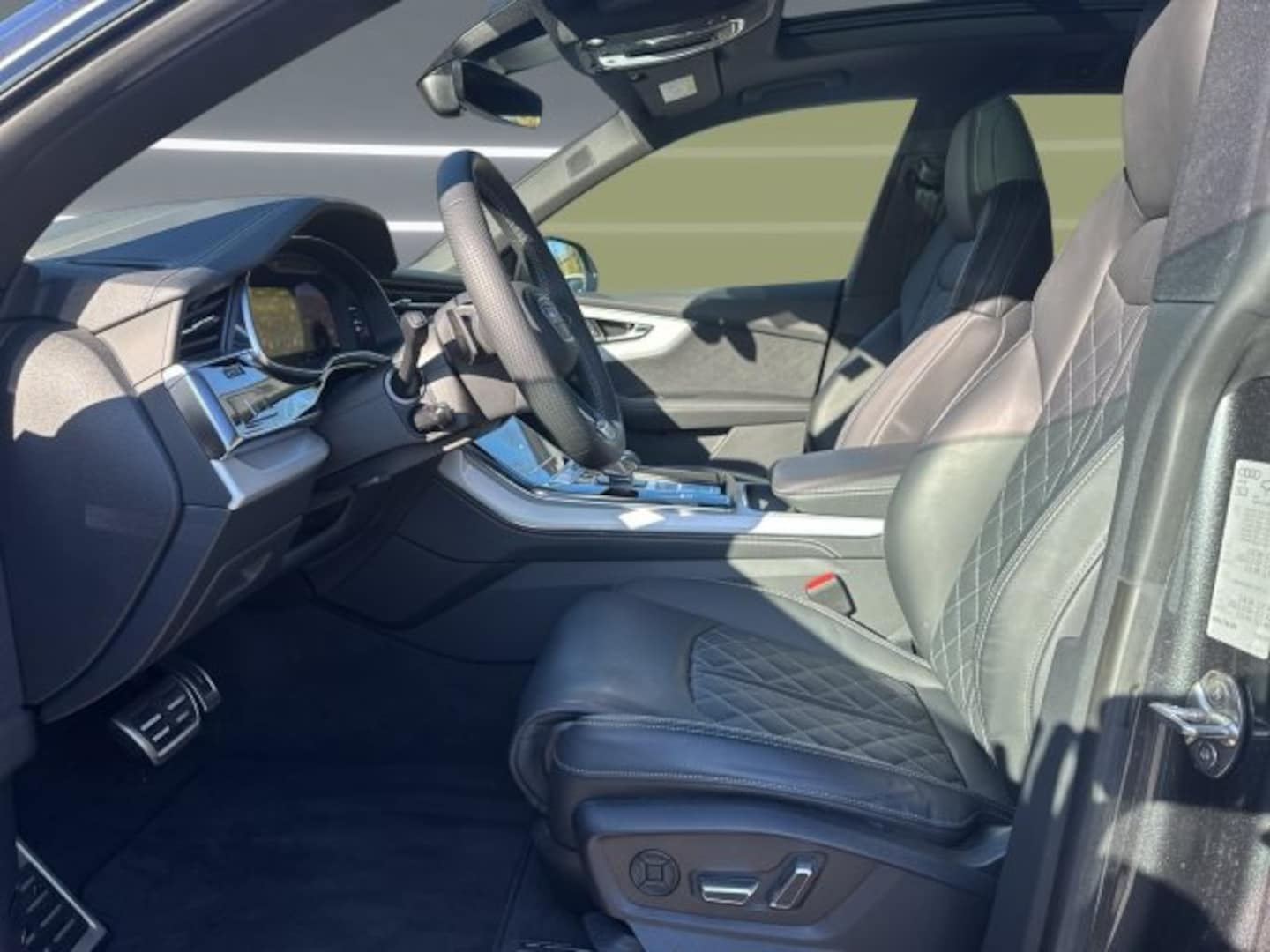 Bild über Audi Q8 50 TDI quattro tiptronic - für weitere Informationen kontaktieren Sie den Audi Partner