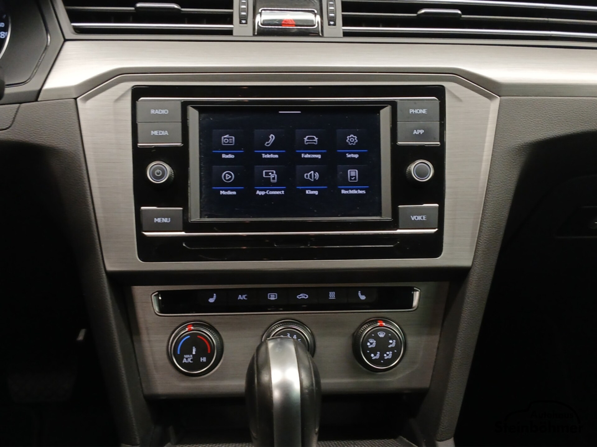 Volkswagen Passat Variant Basis-Modell