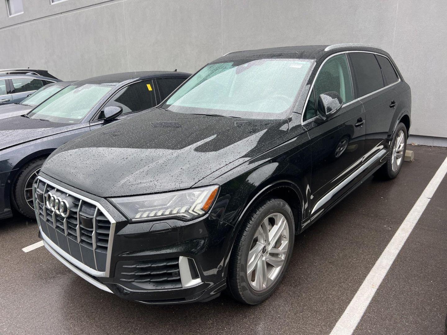 2023 Audi Q7 55 Premium Plus quattro Tiptronic's photo