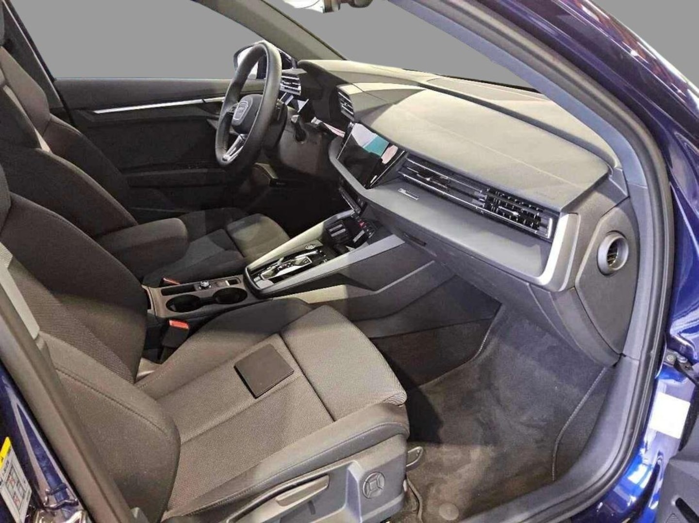 Bild über Audi A3 Sportback S line 35 TFSI S tronic - für weitere Informationen kontaktieren Sie den Audi Partner