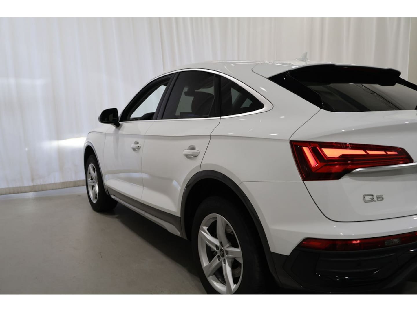 Bild über Audi Q5 Sportback 40 TDI quattro S tronic - für weitere Informationen kontaktieren Sie den Audi Partner