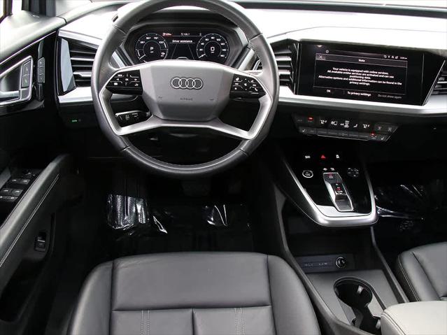 2022 AUDI Q4 - Image 12