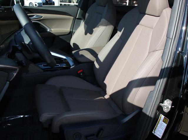 2025 AUDI Q5 - Image 11