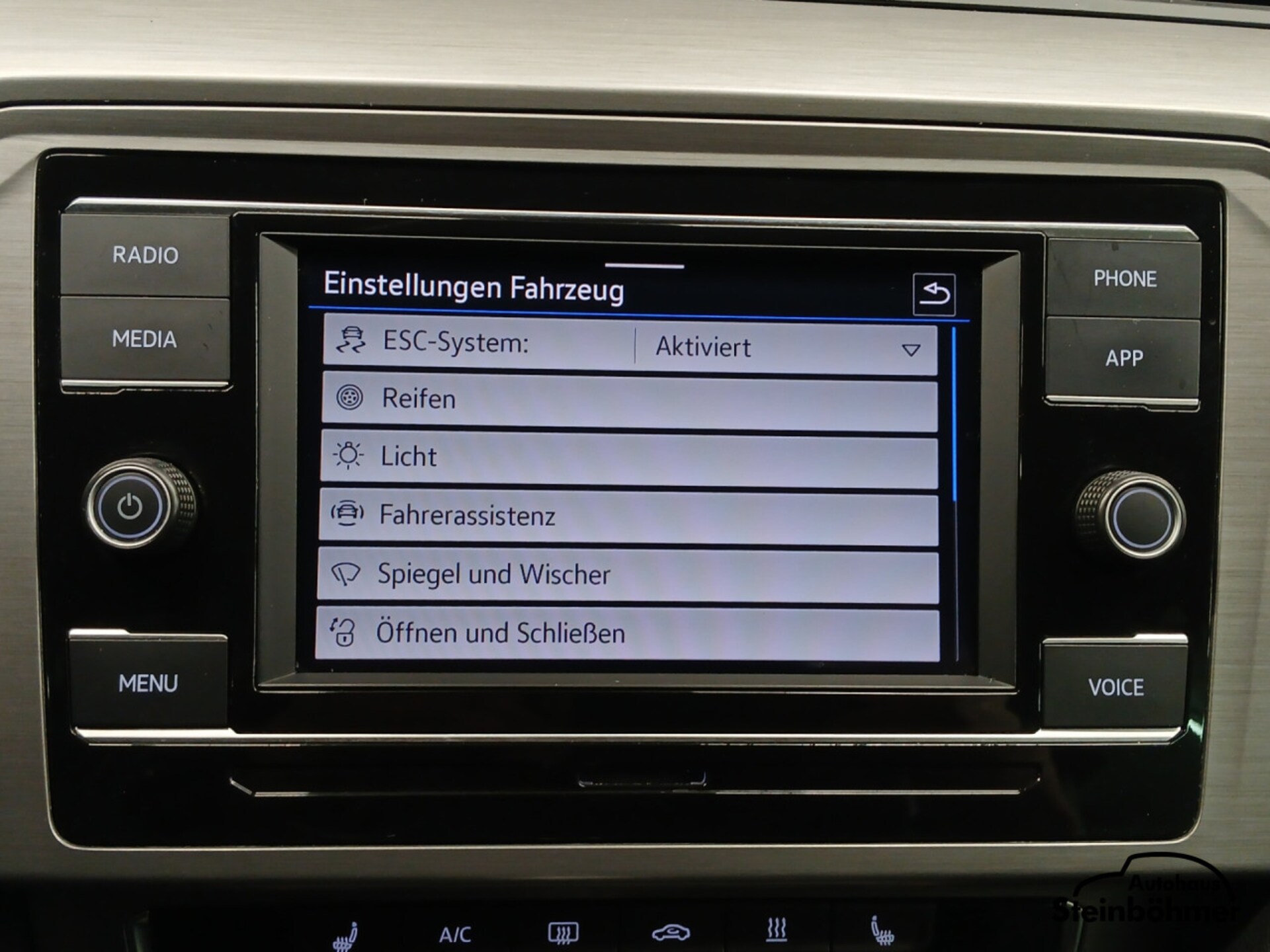 Volkswagen Passat Variant Basis-Modell