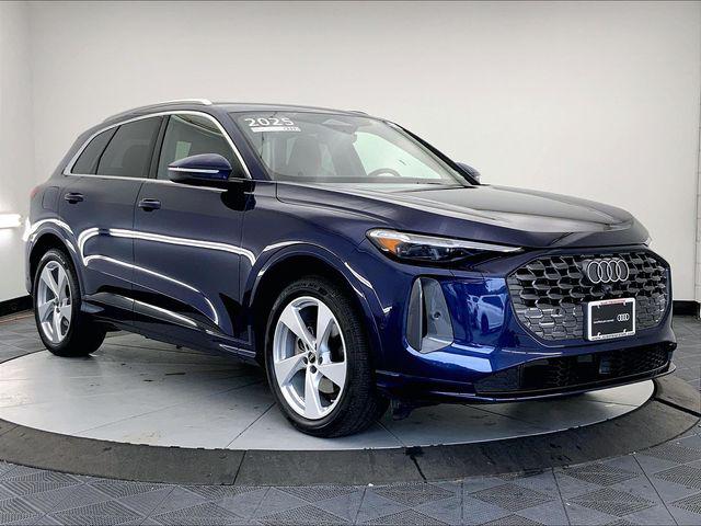 2025 Audi Q5 40 Prestige's photo