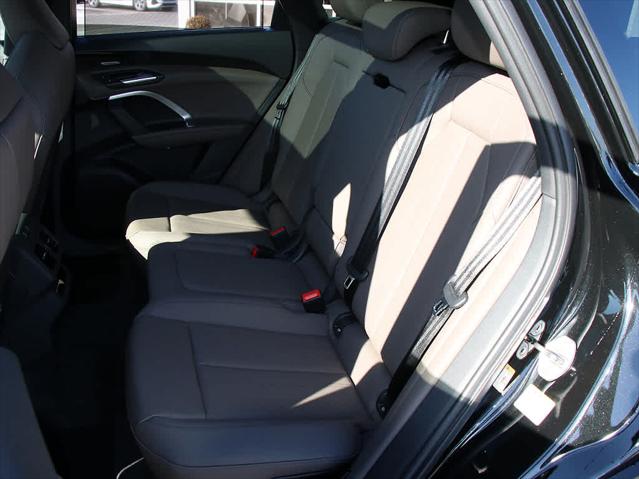 2025 AUDI Q5 - Image 13