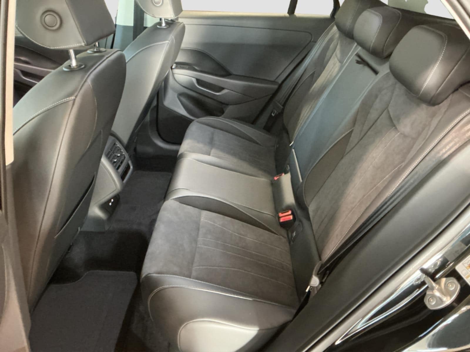Volkswagen T-Roc – Bild 11