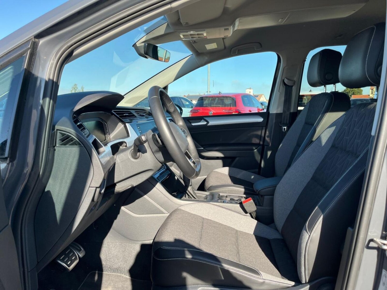 Volkswagen Touran – Bild 10