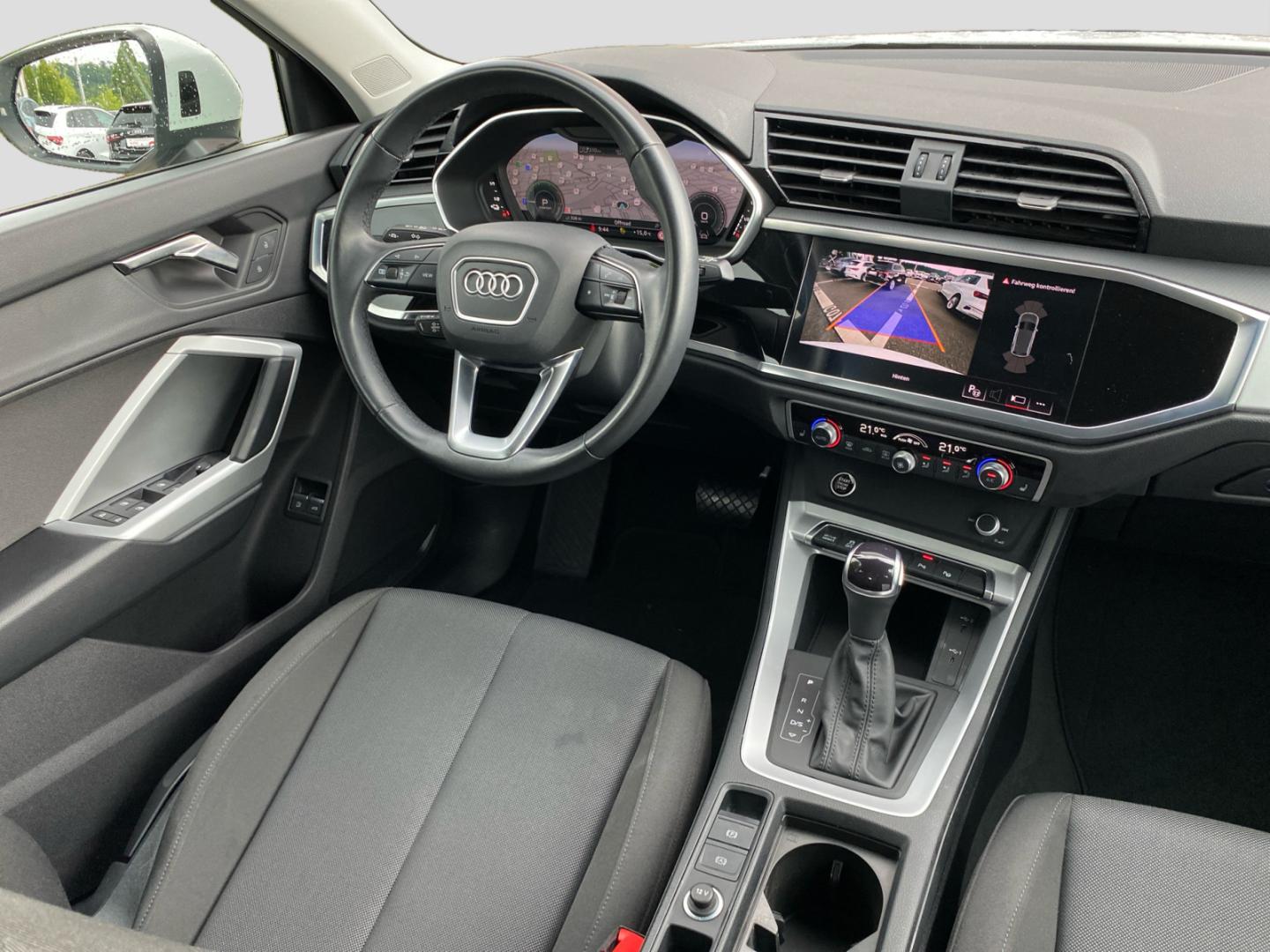 Image about Audi Q3 TFSI e 45 TFSI e S tronic