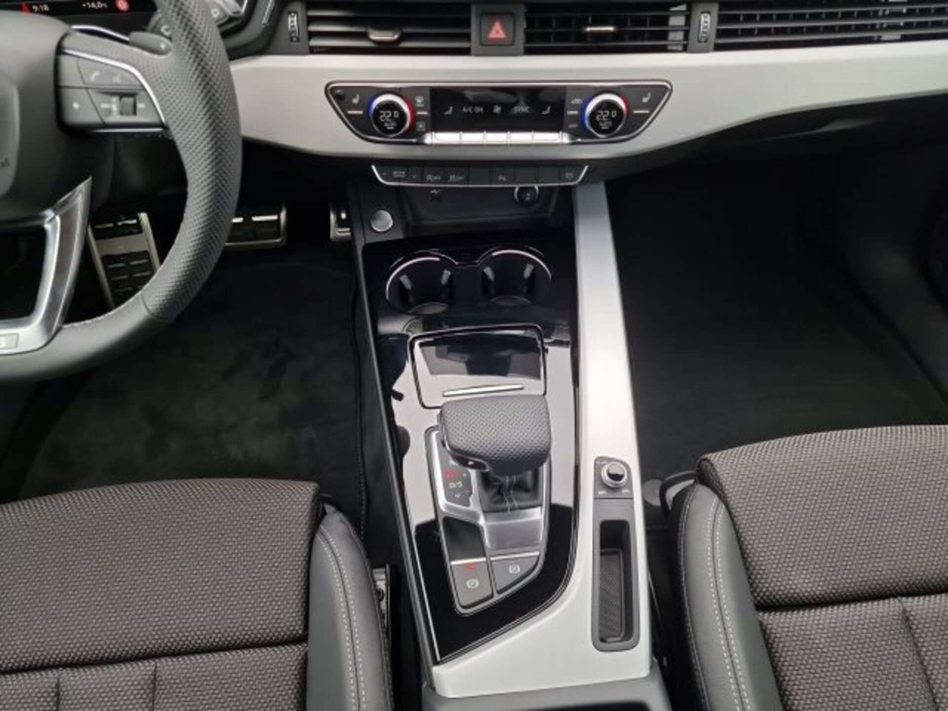 Audi A4 Avant S line