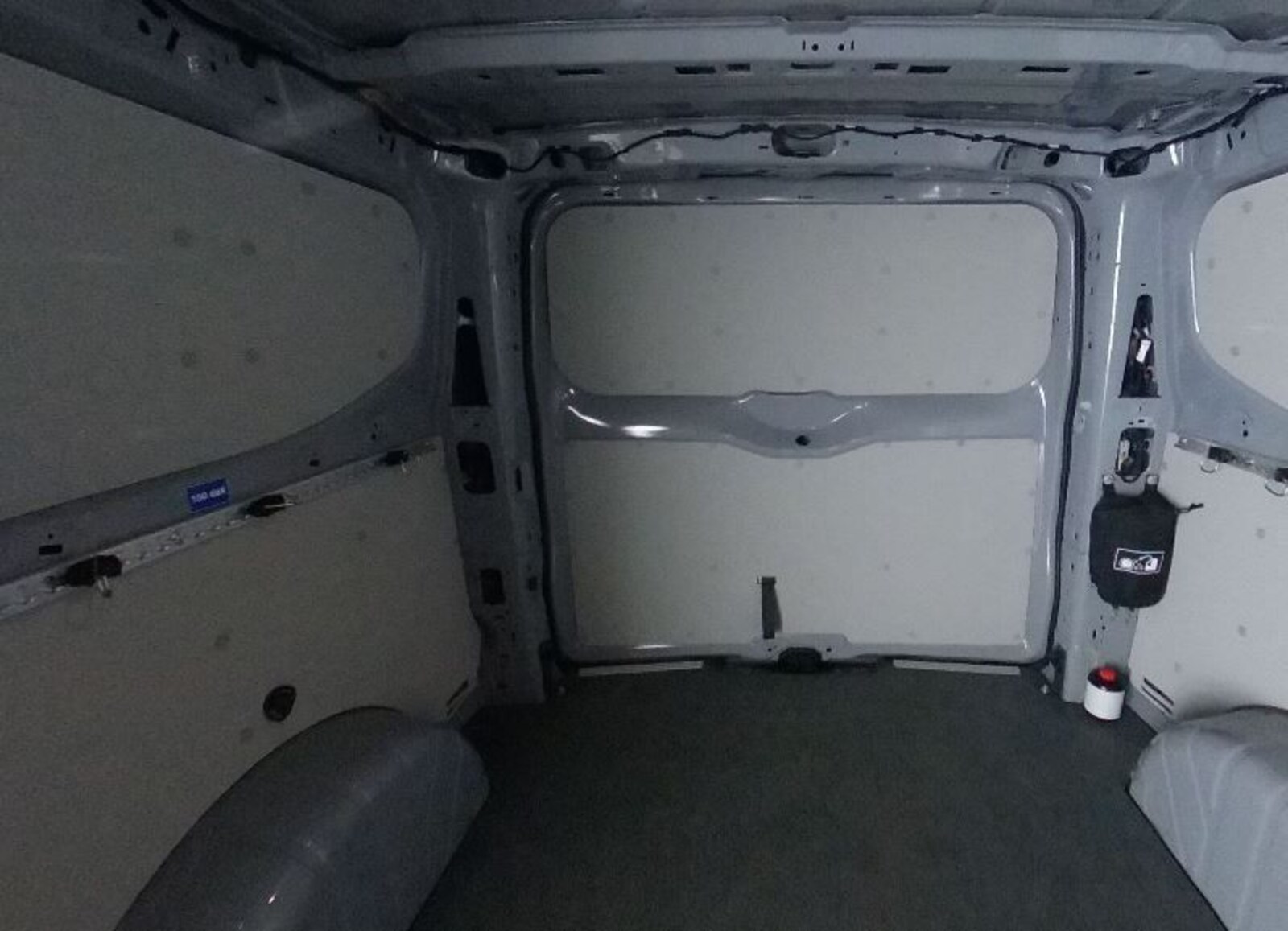 Volkswagen Transporter Kasten langer Radstand – Bild 4