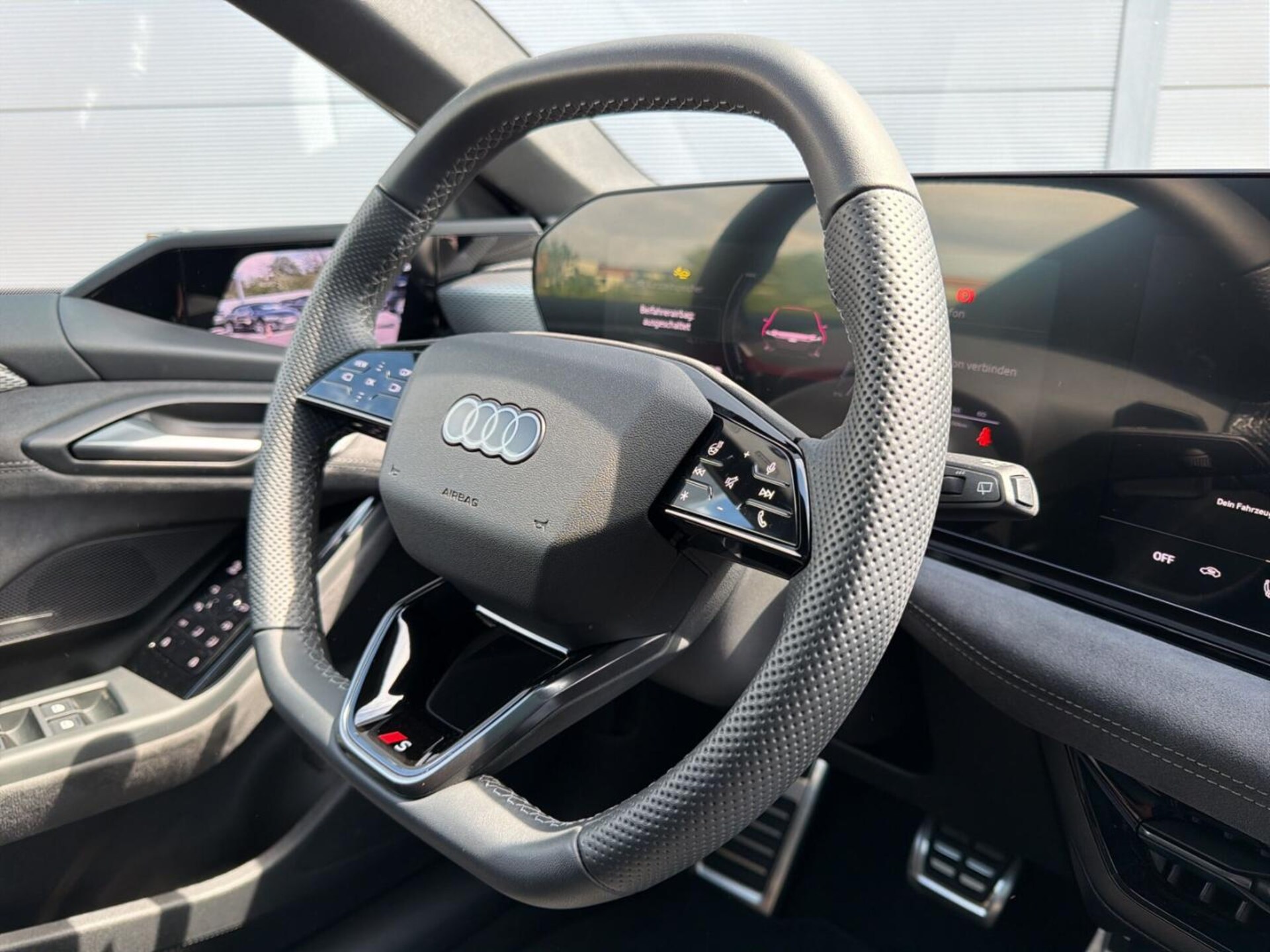Audi A6 Avant e-tron edition one