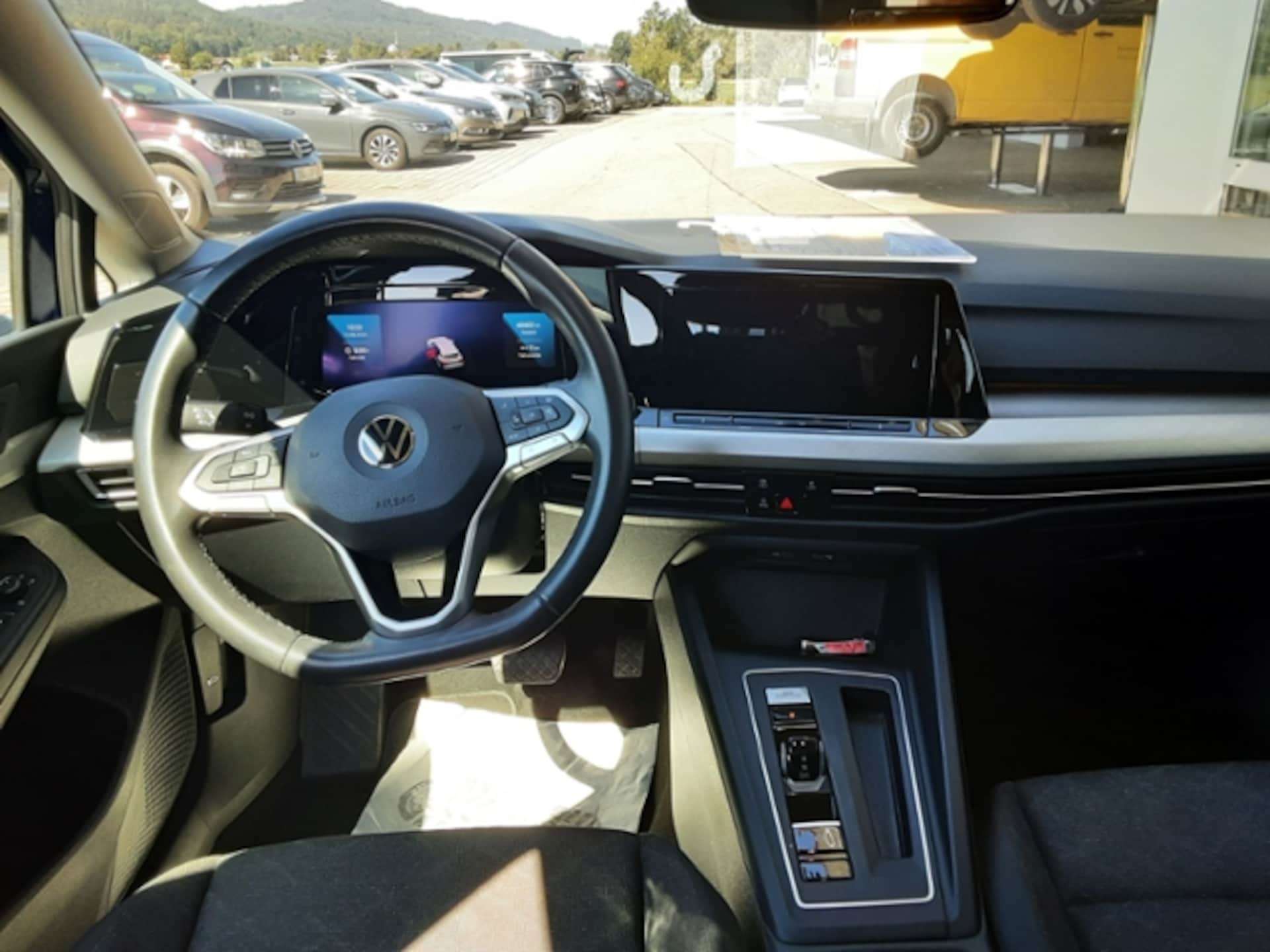 Volkswagen Golf Variant Life