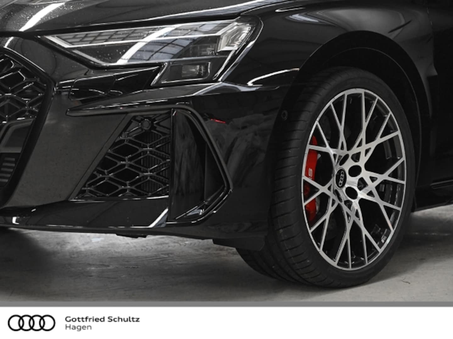 Bild über Audi RS 3 Limousine TFSI quattro 294 kW S tronic - für weitere Informationen kontaktieren Sie den Audi Partner