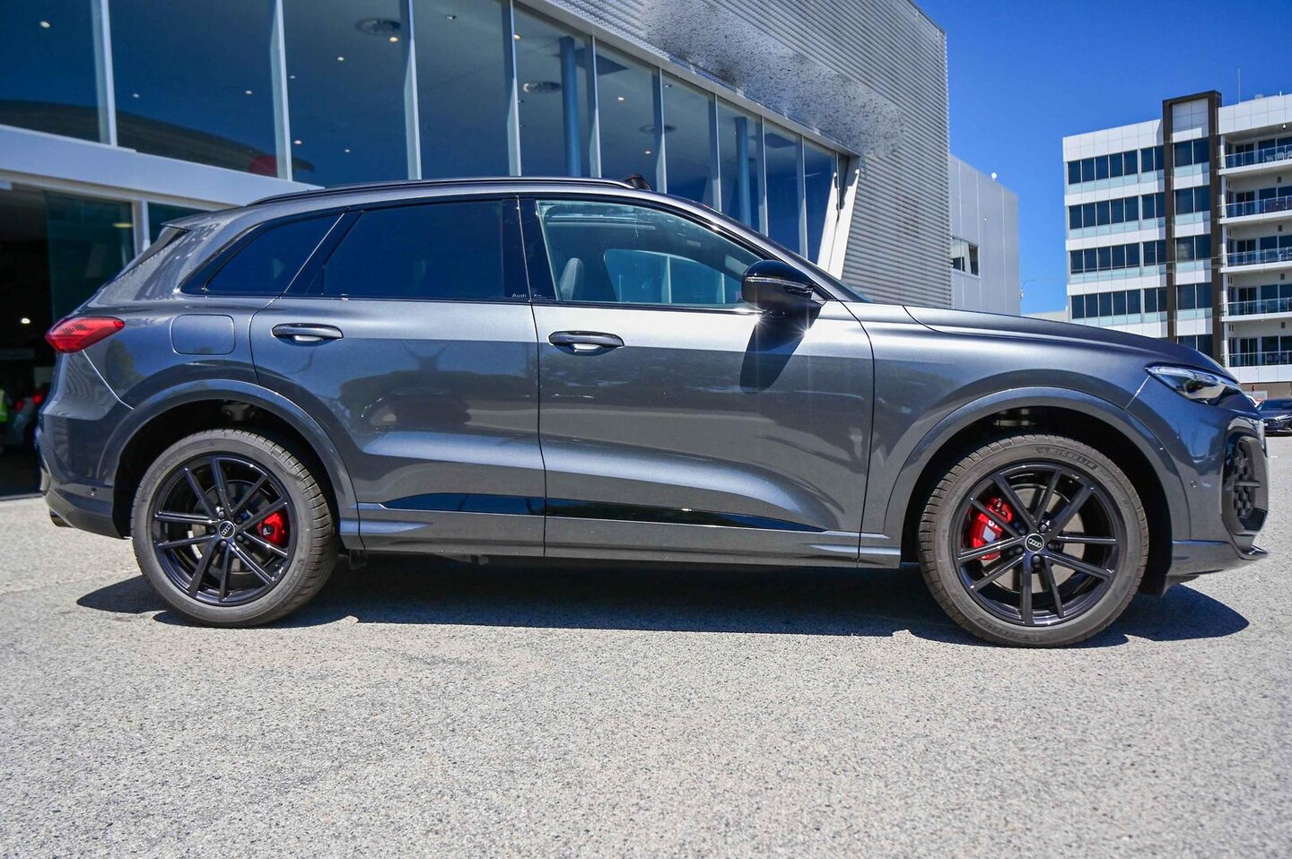 Image about Audi SQ5 SUV TFSI 270 kW edition one