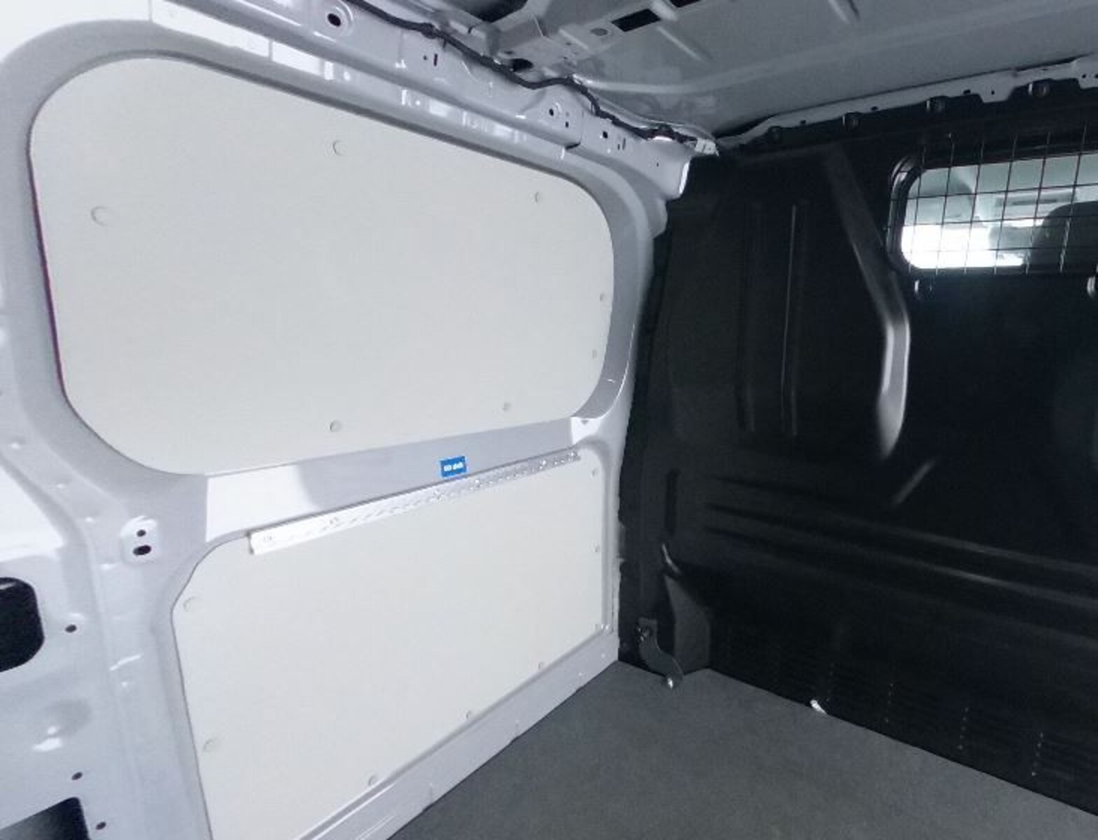 Volkswagen Transporter Kasten langer Radstand – Bild 5