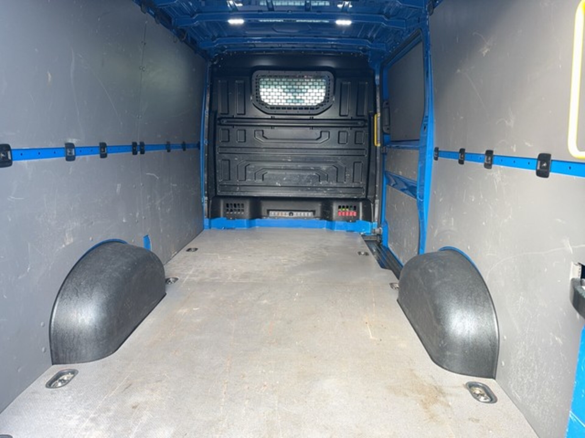 Volkswagen Crafter Kasten mittlerer Radstand