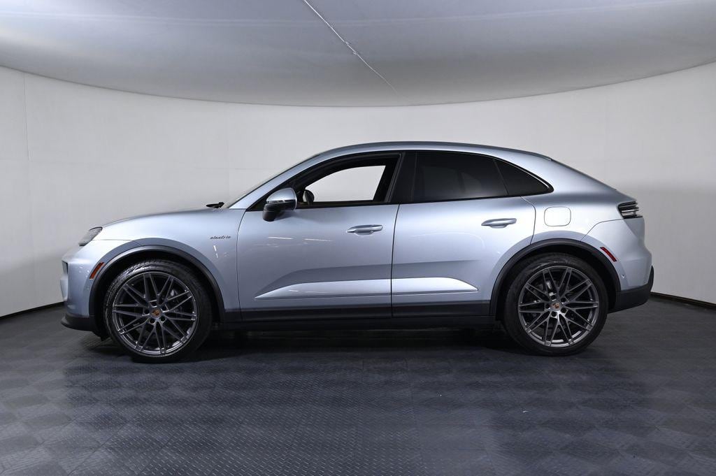 Used 2025 Porsche Macan Base with VIN WP1AD2XA1SL077931 for sale in Coral Gables, FL