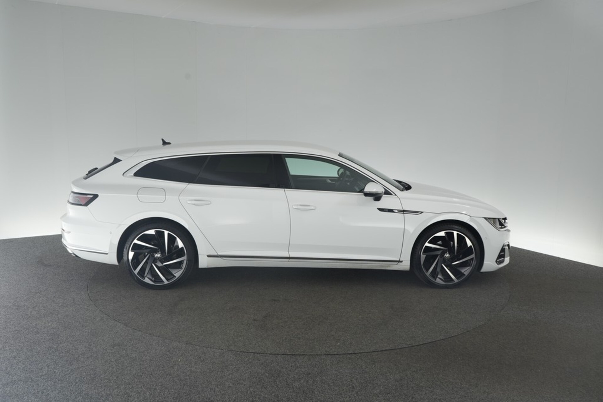 Volkswagen Arteon Shooting Brake R-Line