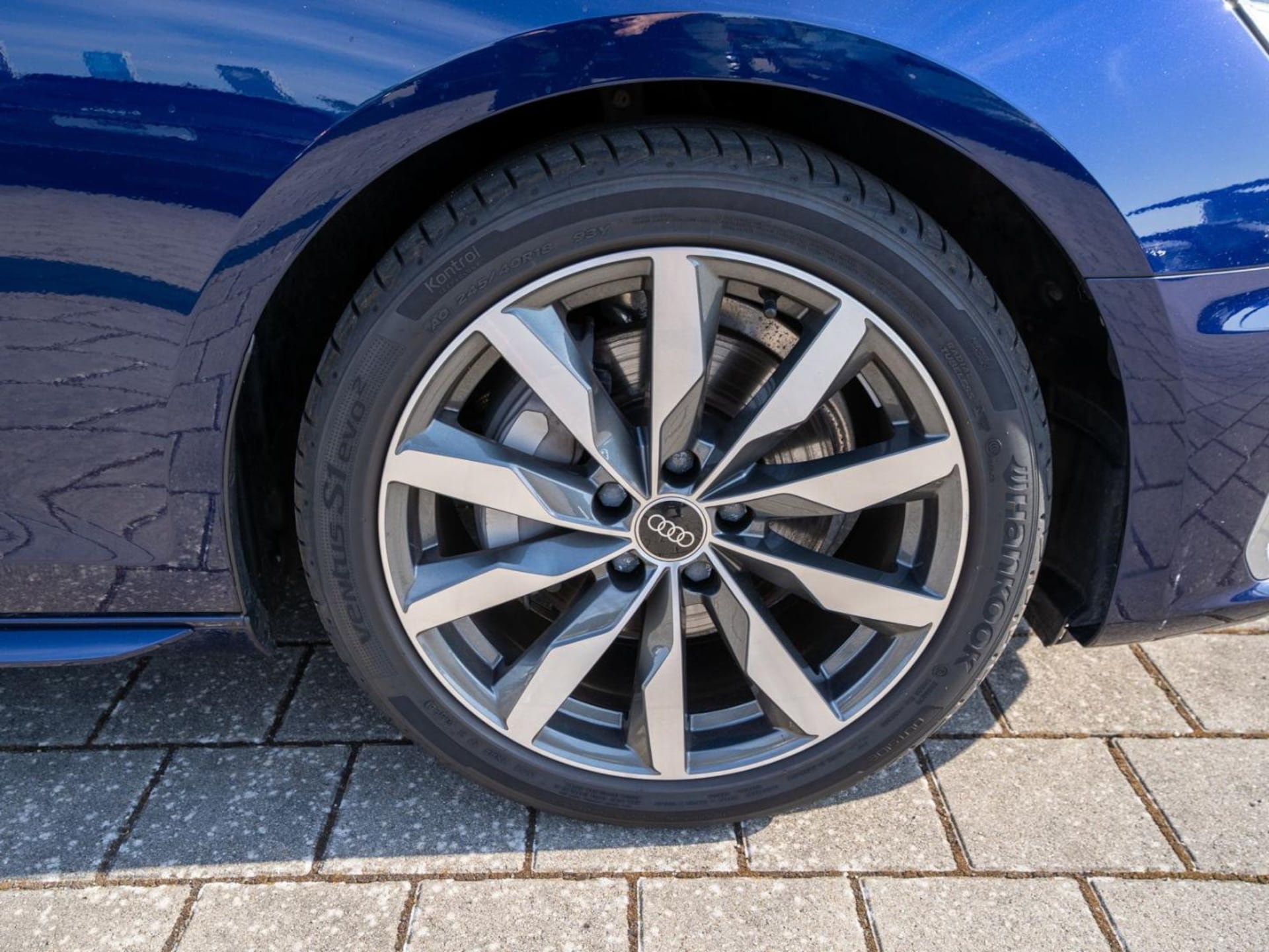 Audi A4 Avant S line