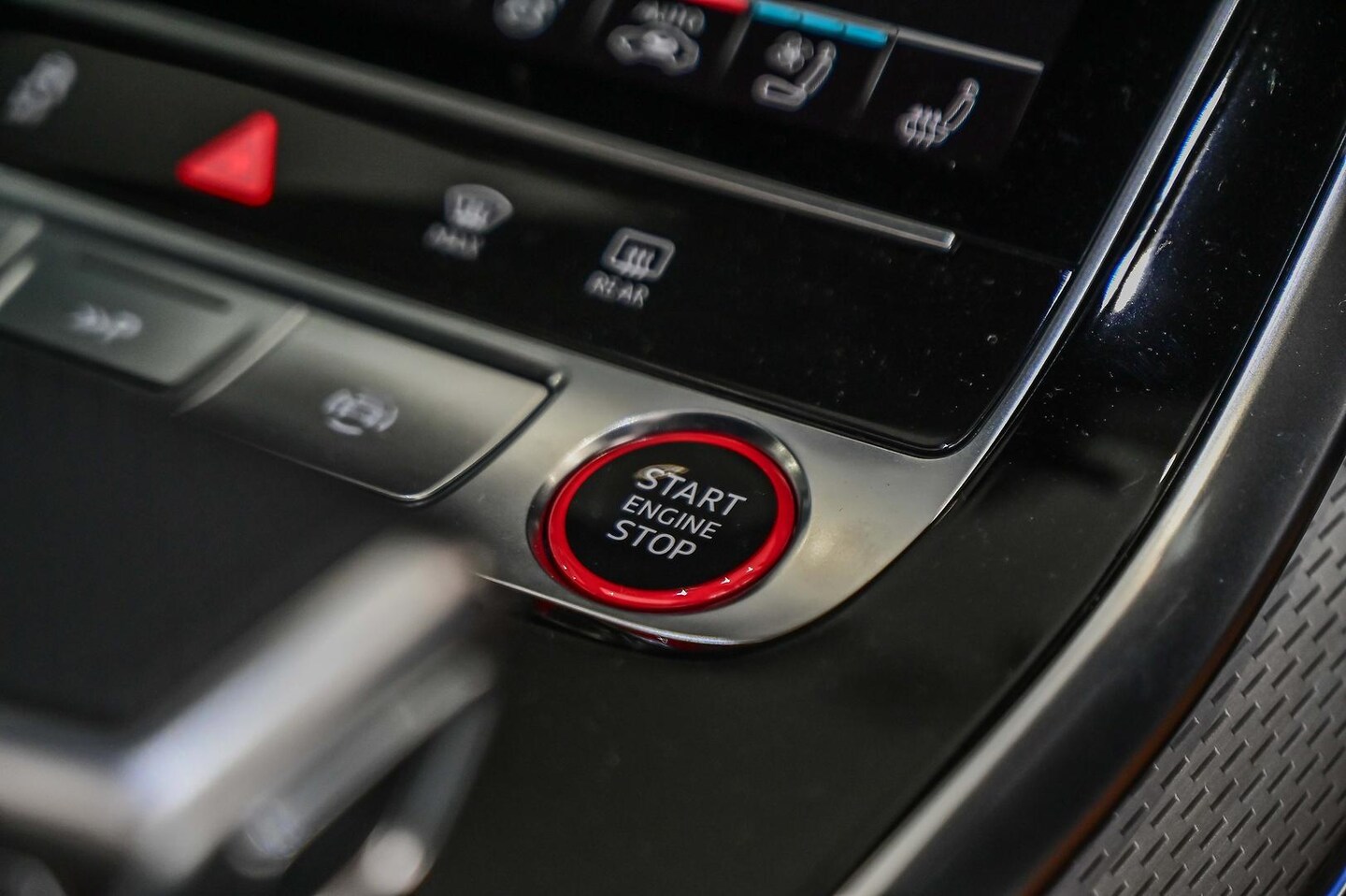 Image about Audi SQ7 TFSI quattro tiptronic