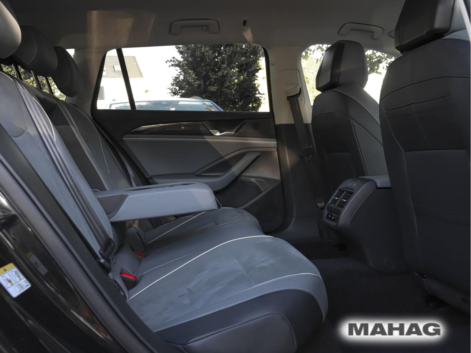 Volkswagen Passat – Bild 14
