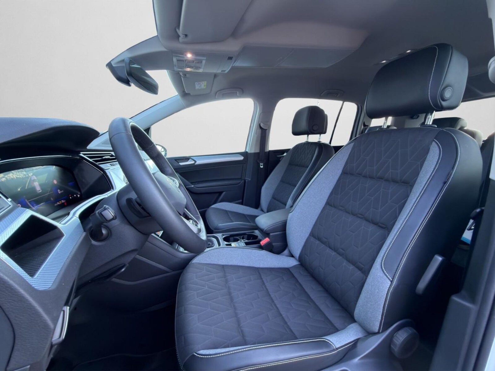 Volkswagen Touran – Bild 12