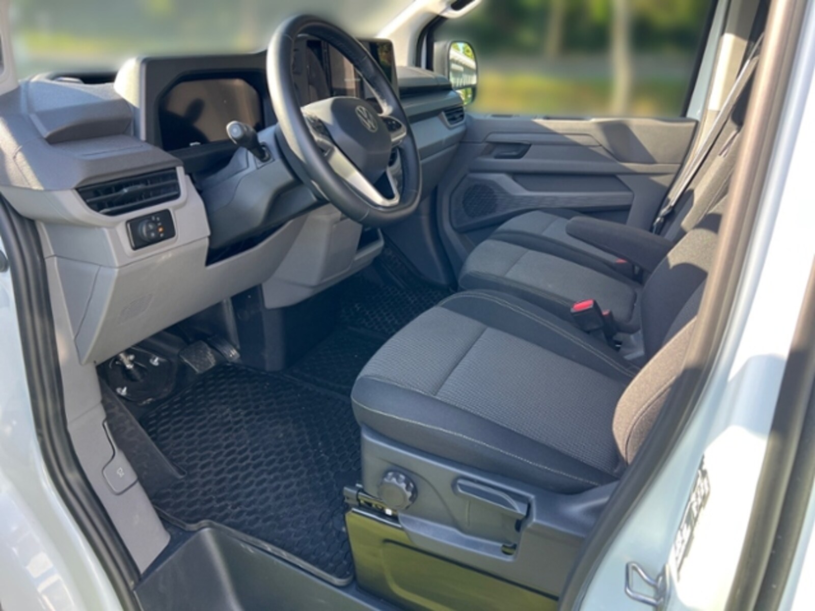 Volkswagen Transporter Kasten kurzer Radstand – Bild 9