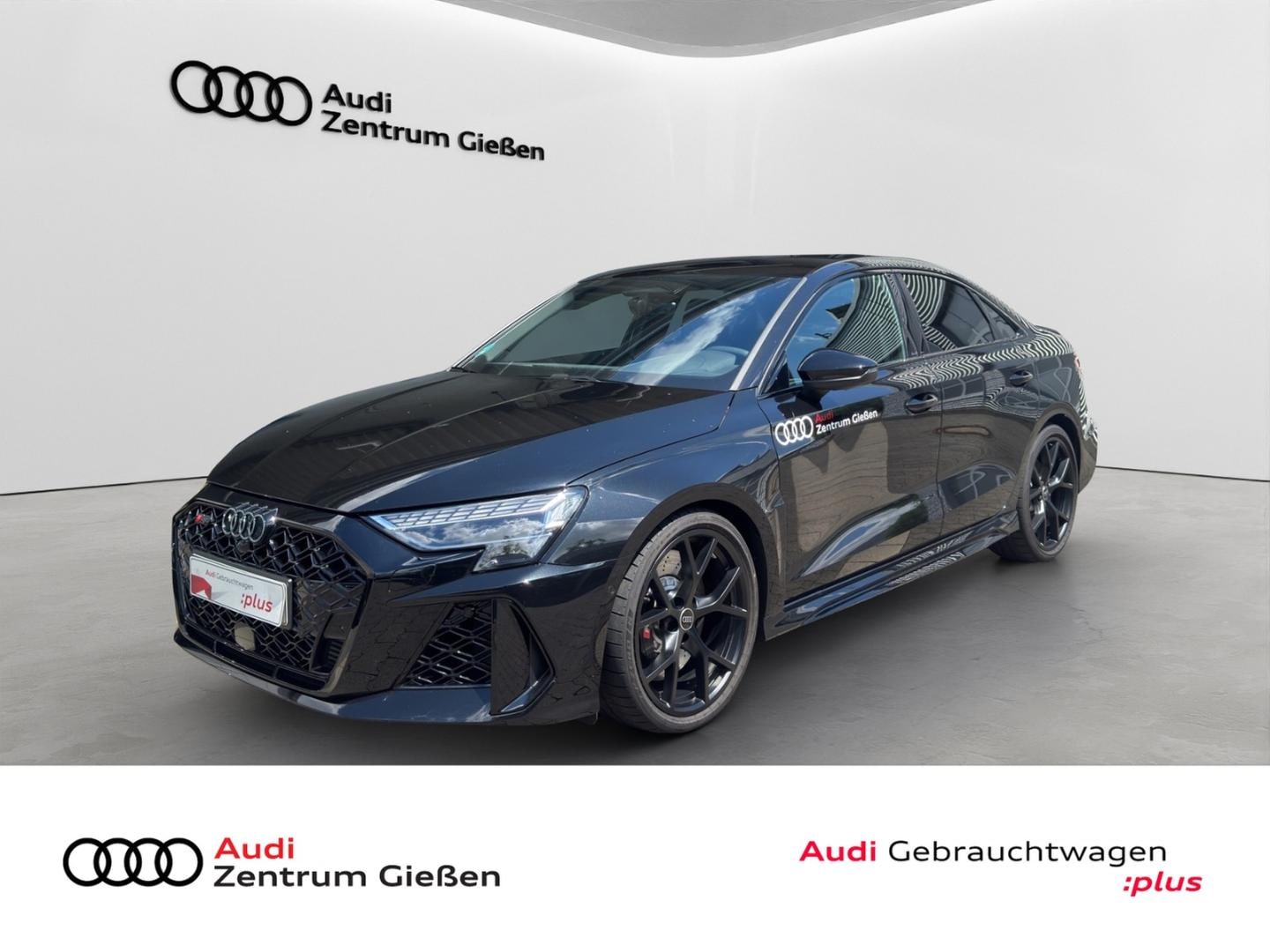 Bild über Audi RS 3 Limousine TFSI quattro 294 kW S tronic - für weitere Informationen kontaktieren Sie den Audi Partner