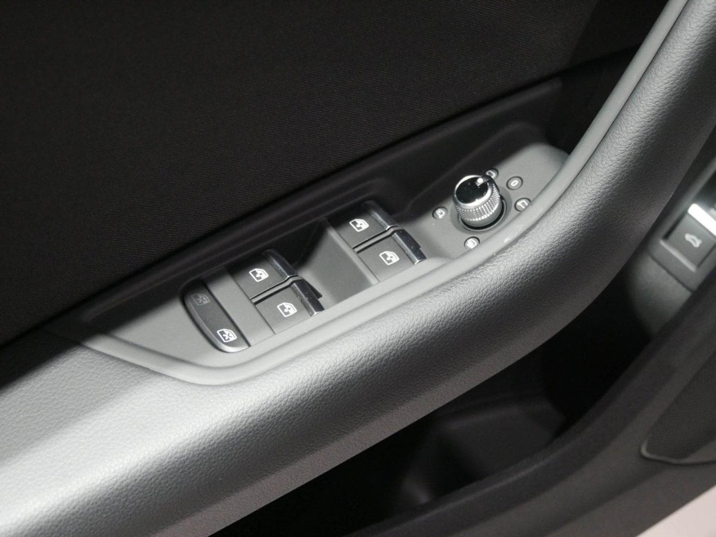 Bild über Audi A4 Avant S line 35 TDI S tronic - für weitere Informationen kontaktieren Sie den Audi Partner