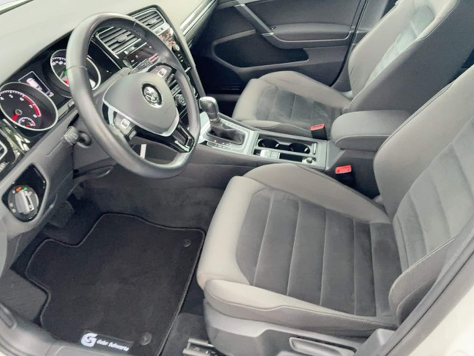 Volkswagen Golf Highline