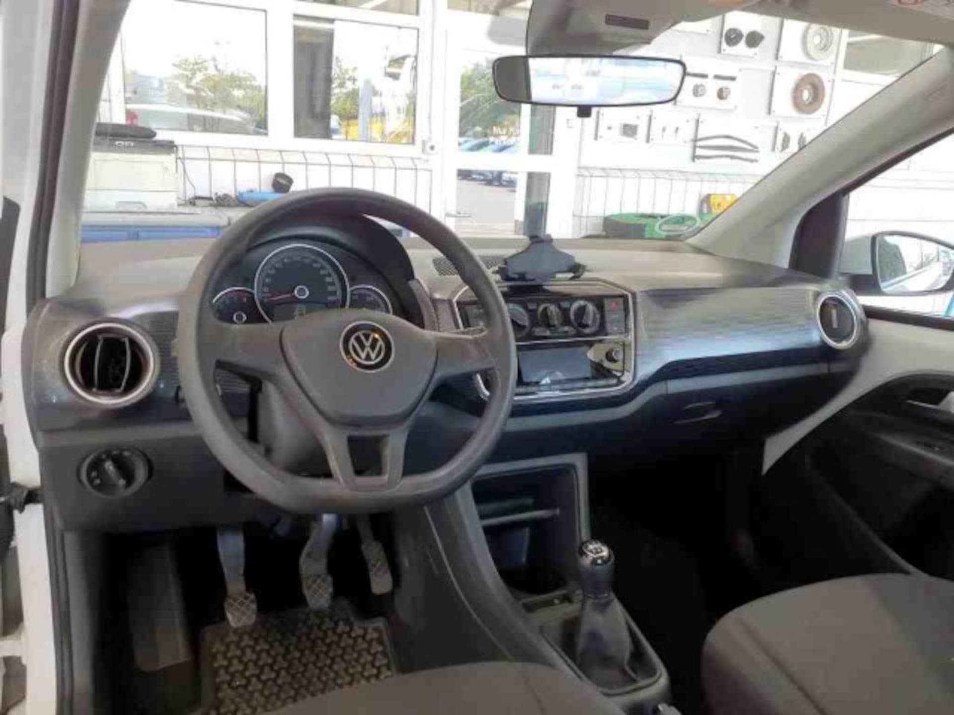 Volkswagen up!