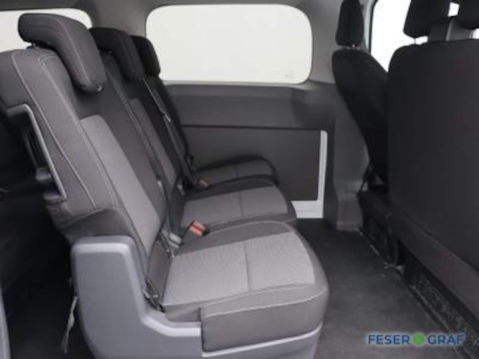 Volkswagen Transporter Kombi langer Radstand