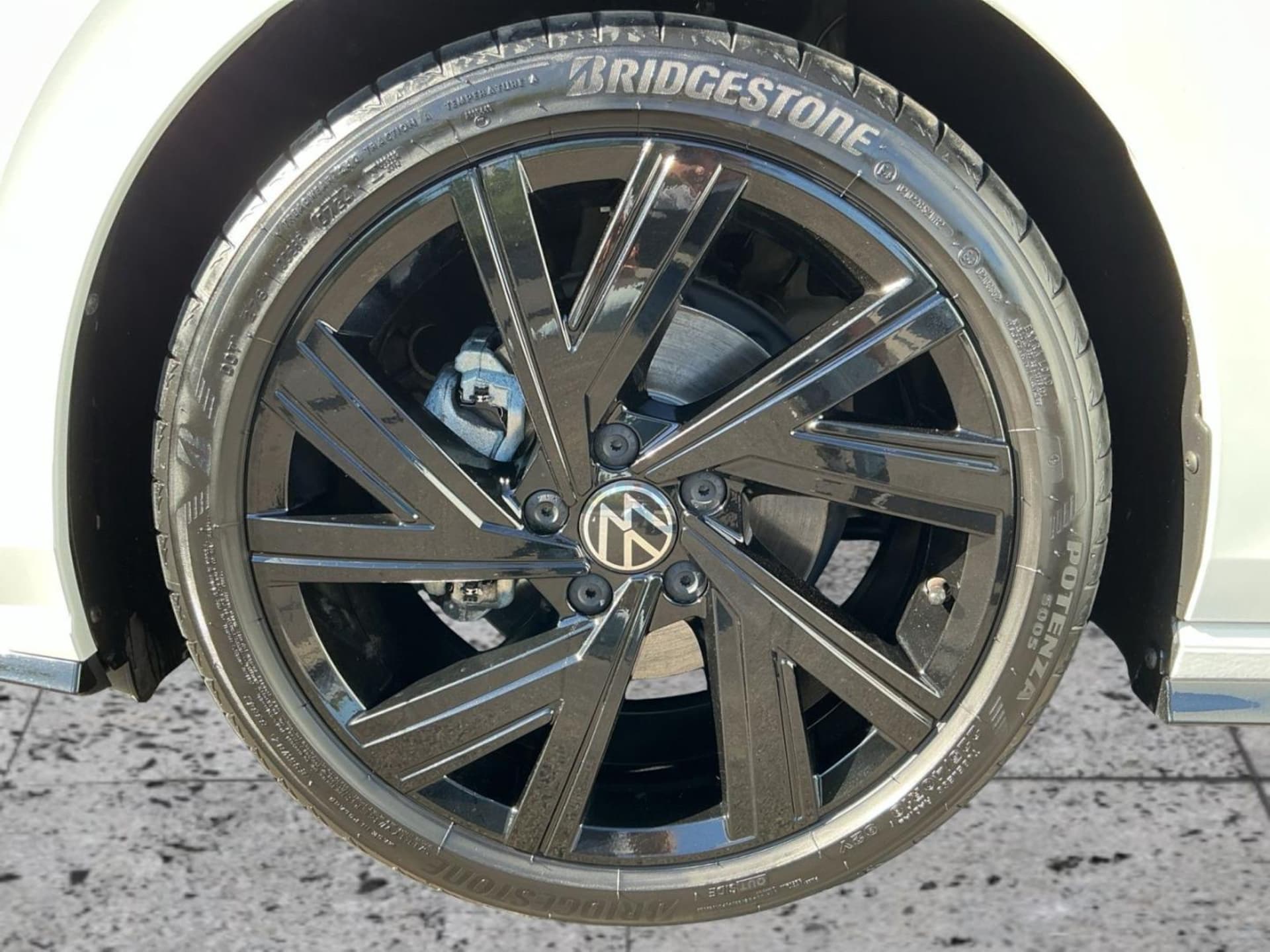 Volkswagen Golf R-Line