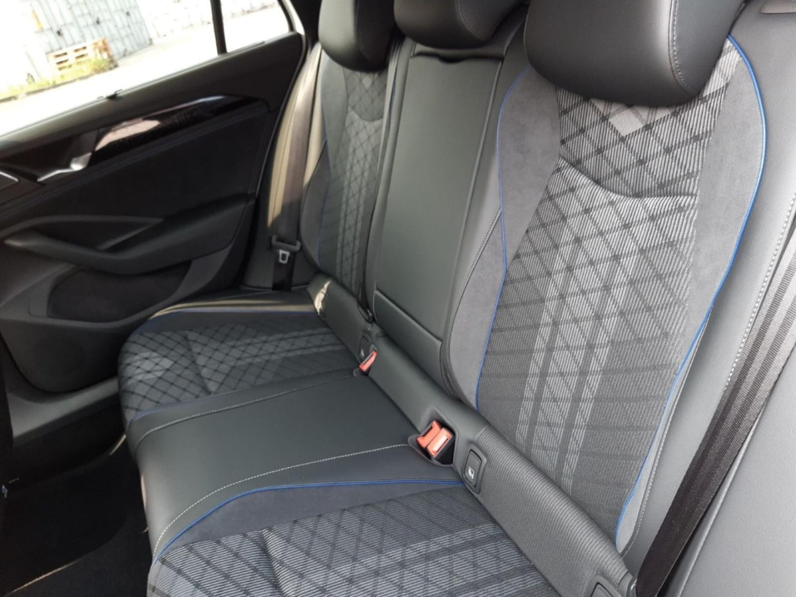 Volkswagen Passat – Bild 19